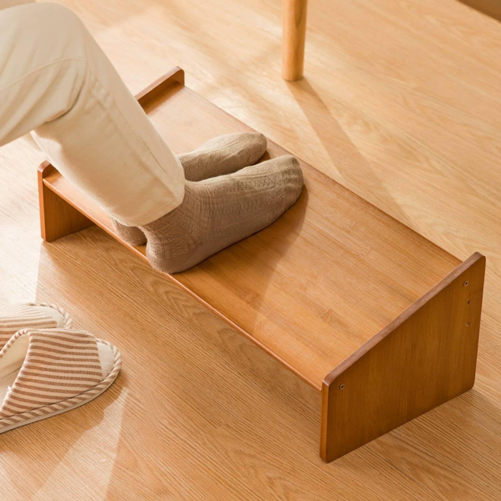 Voetsteun onder het bureau Bre - Office Furniture And Desks recensie en prijs